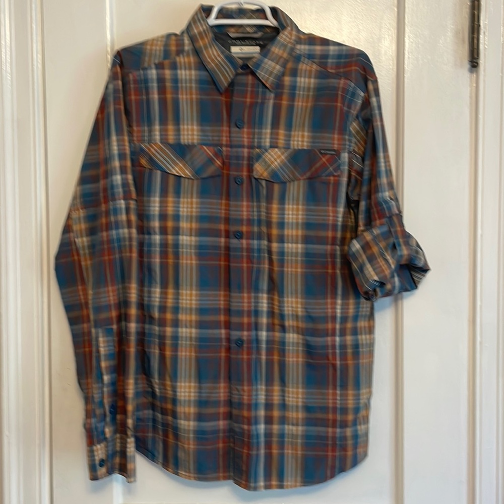 Columbia OmniVent Men’s button up, size Small